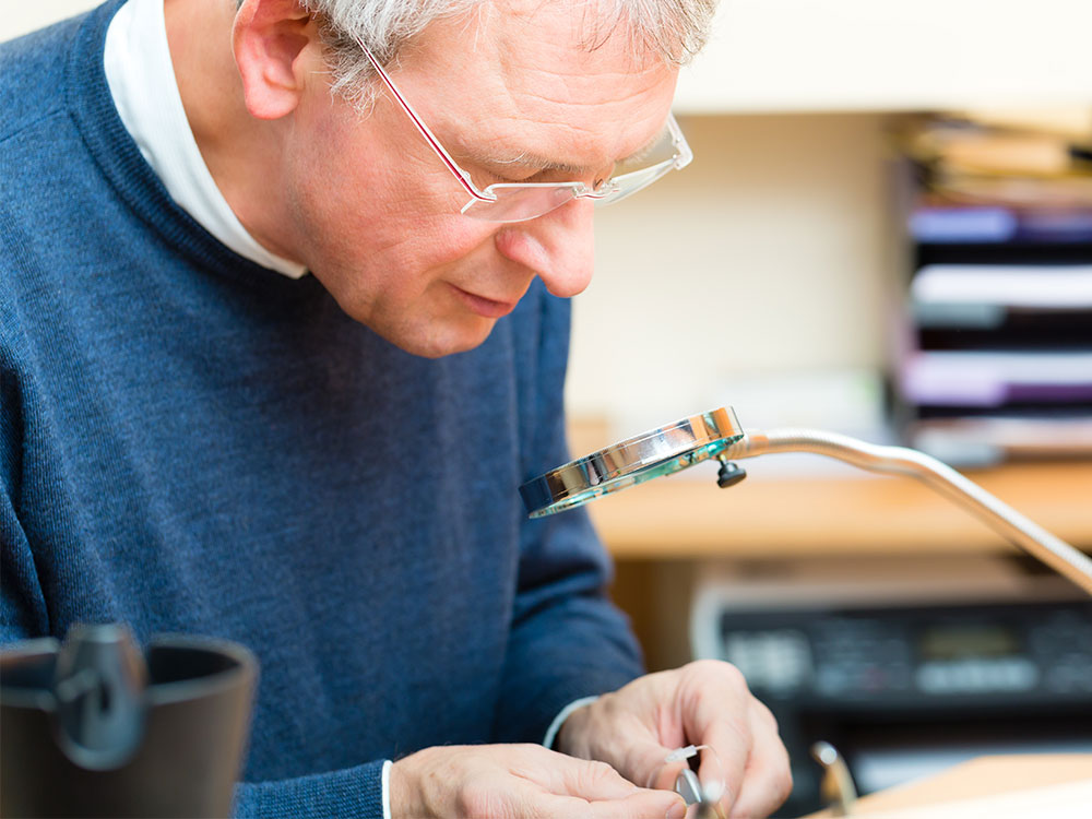proakustik hoersysteme otoplastik wird handgefertigt